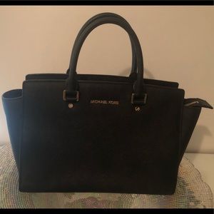 Michael Kors Selma handbag